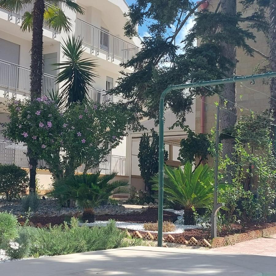 B&B Giardino Delle Delizie Gravina in Puglia Bagian luar foto