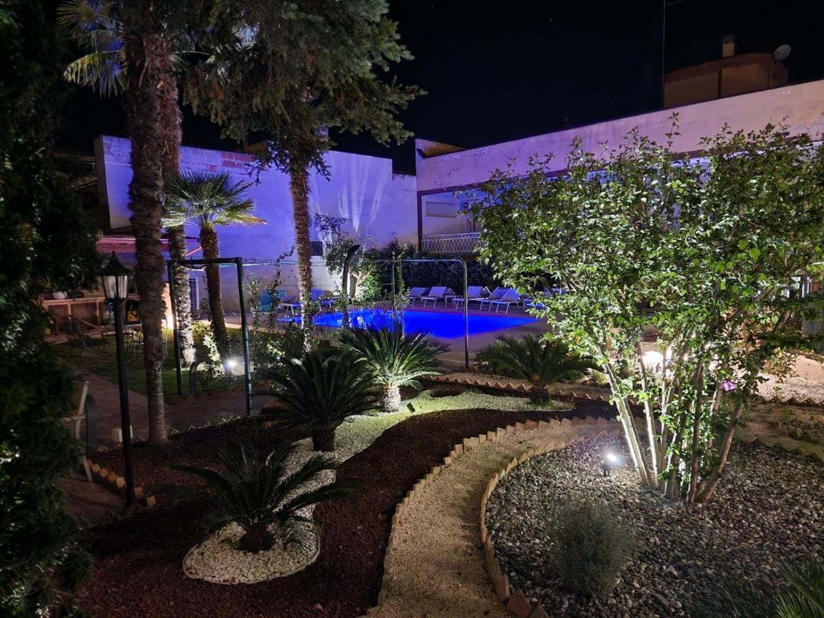 B&B Giardino Delle Delizie Gravina in Puglia Bagian luar foto
